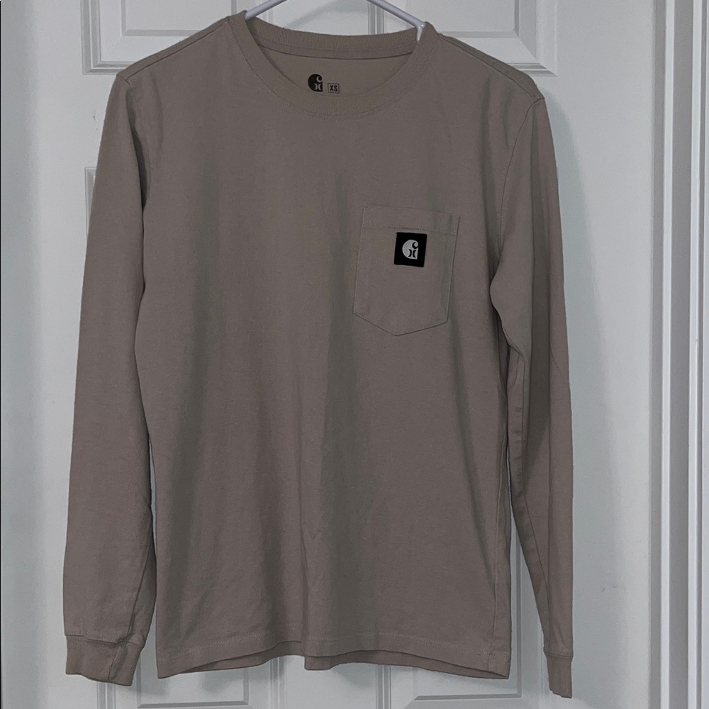 Carhartt/Hurley Unisex Long Sleeve Tee LOGO on front pocket.🤞🏼🎒💗